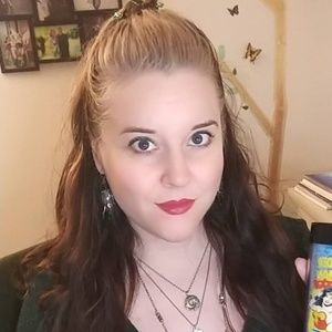 Meet your Posher, Abigail